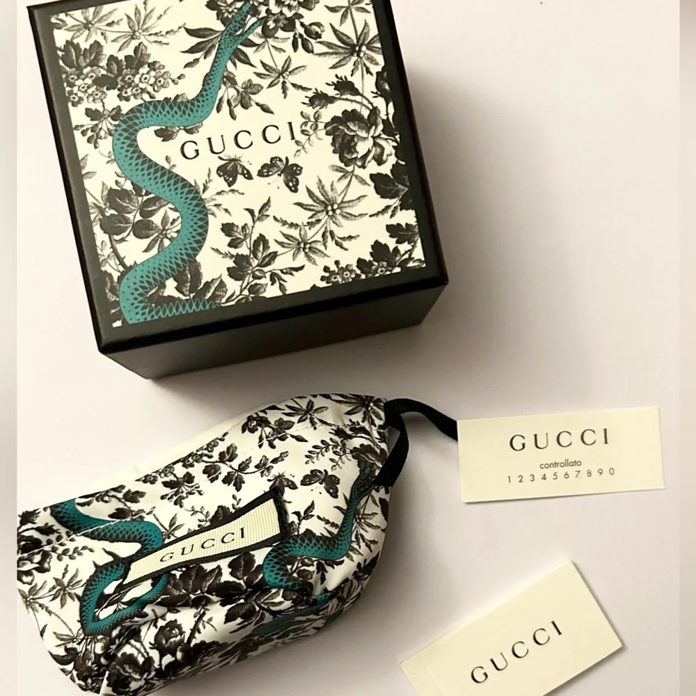 Gucci Woman’s G Ring Size 6 with Tags Pouch and Box NEW